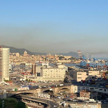 Апартаменты La Finestra Sul Porto Генуя Экстерьер фото